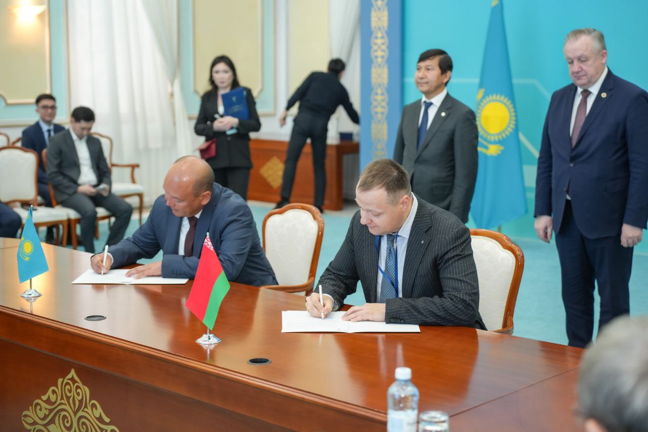 Минский моторный завод подписал Соглашение о сотрудничестве с Торговым домом Логан