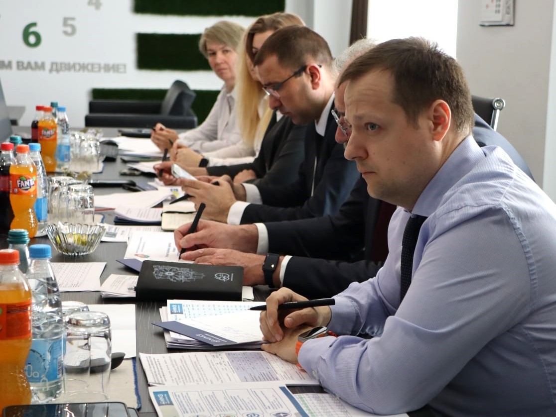 Под председательством Заместителя Премьер-министра Республики Беларусь Петра Пархомчика на Минском моторном заводе состоялось заседание наблюдательного совета.