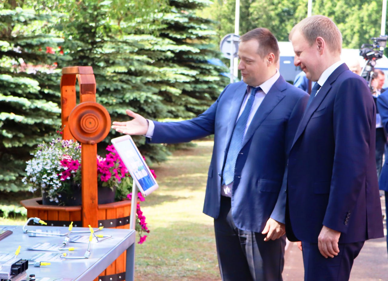 Губернатор Алтайского края Виктор Томенко, делегация деловых кругов региона  России находятся с рабочим визитом в Беларуси.