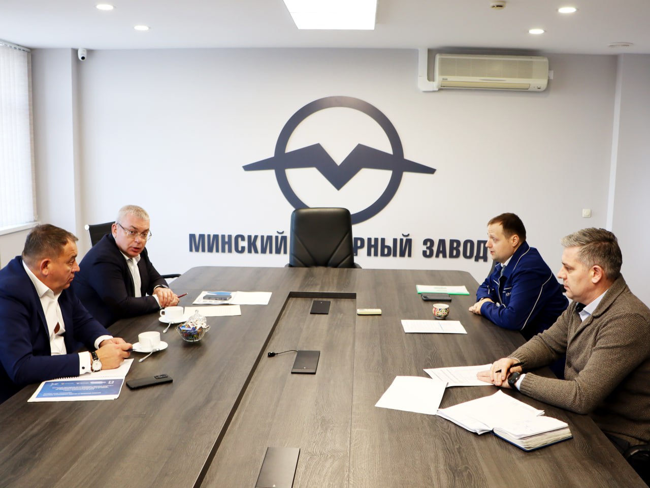 На Минском моторном — представители Ковровского электромеханического завода, партнера нашего предприятия